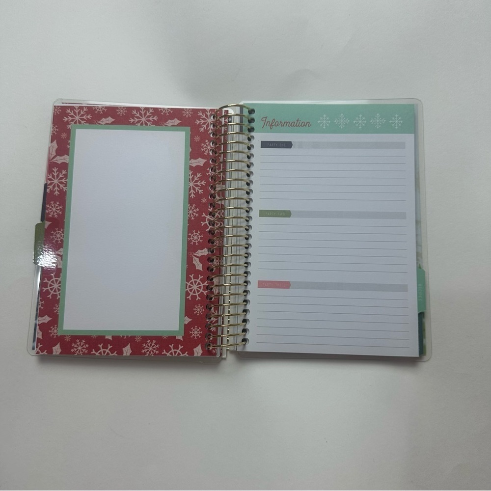 Michaels Recollections Holiday Keepsake Planner - Picture 8 of 14